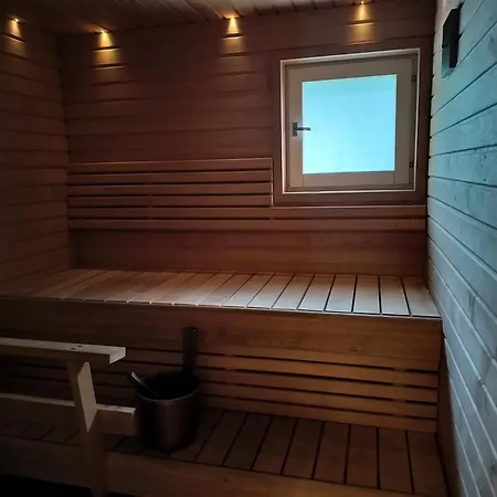 Arctic Aurora With Northern Lights View & Sauna - Northern Lights And Adventures In The Hometown Of Santa Claus, Apartment